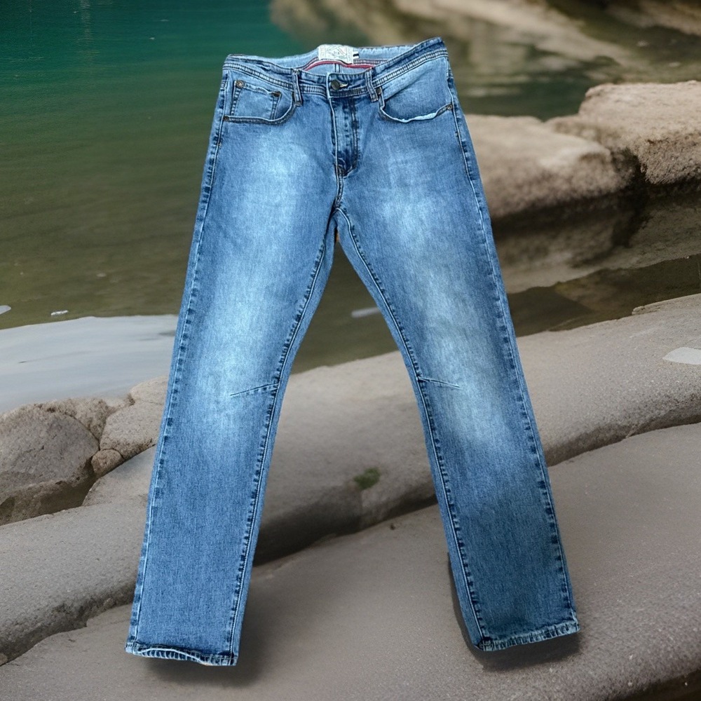 THREAD & CLOTH MEN'S 32x30 DISTRESSED MEDIUM WASH SLIM JEANS Utility Stretch